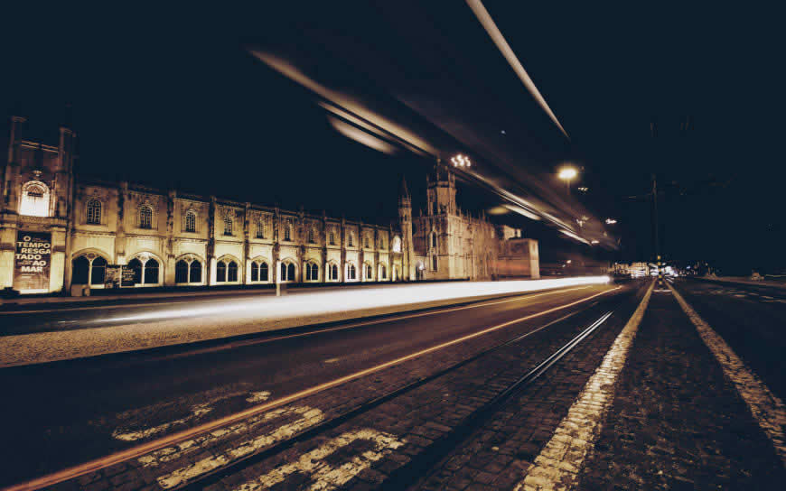 夜晚的道路风景高清壁纸图片  3840x2400