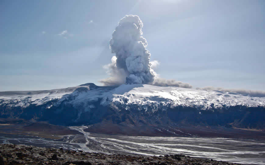 火山喷发高清壁纸图片 1920x1200