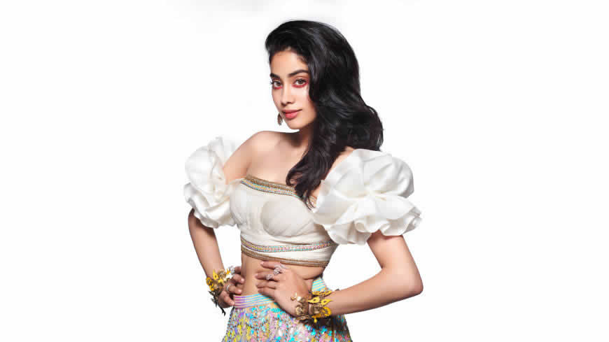 贾维·卡普尔(Janhvi Kapoor)高清壁纸图片 7680x4320