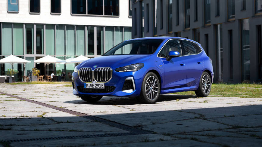 2022款宝马2系230e xDrive Active Tourer M Sport高清壁纸图片 3840x2160