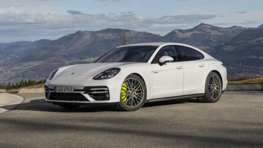 2021款白色保时捷Panamera Turbo S E-Hybrid高清壁纸图片 5120x2880