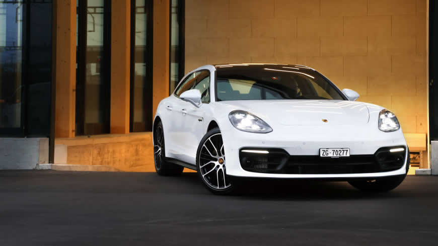 2021款白色保时捷Panamera 4S E-Hybrid Sport Turismo高清壁纸图片 5120x2880