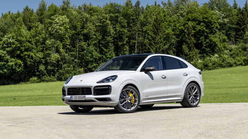 2021款白色保时捷Cayenne GTS Coupe高清壁纸图片 5120x2880