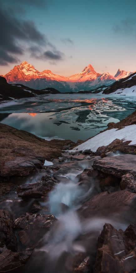 夕阳 雪山 湖泊 溪流高清壁纸图片 1600x3200