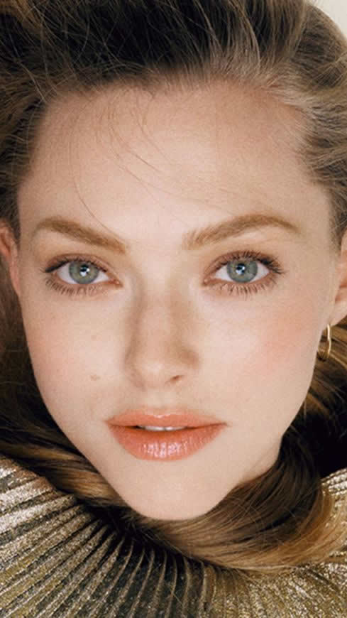 阿曼达·塞弗里德(Amanda Seyfried)高清壁纸图片 2160x3840